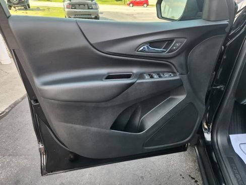 Used 2021 Chevrolet Equinox LT image 21