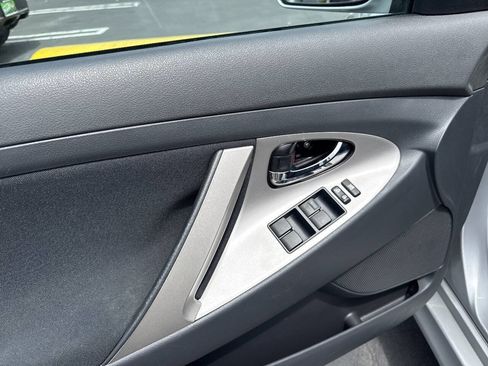 Used 2007 Toyota Camry SE FWD image 13
