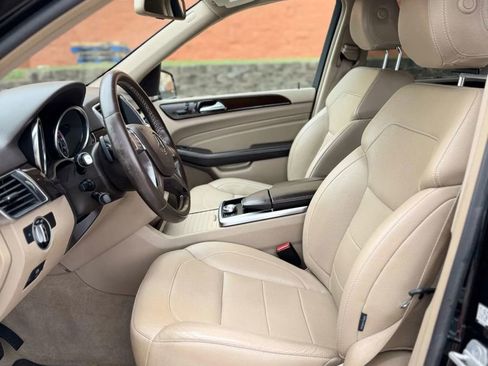 Used 2014 Mercedes-Benz ML 350 ML 350 Sport Utility 4D image 16