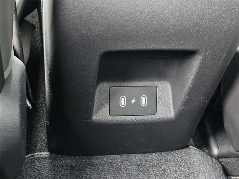 Certified 2025 Hyundai Santa Cruz Limited image 17