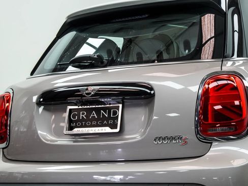 Used 2023 MINI Cooper S w/ Signature Upholstery Package FWD image 13