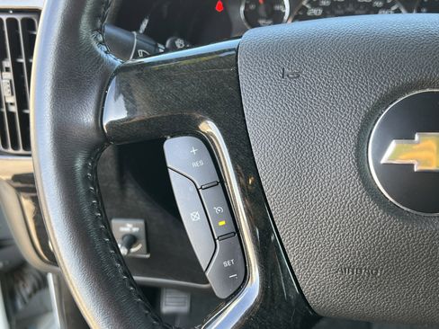 Used 2019 Chevrolet Express 2500 w/ Enhanced Convenience Package image 16