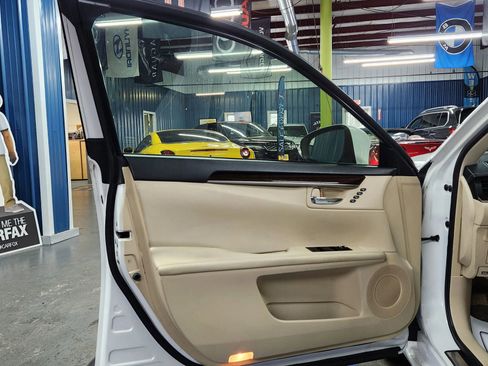 Used 2015 Lexus ES 350 image 6