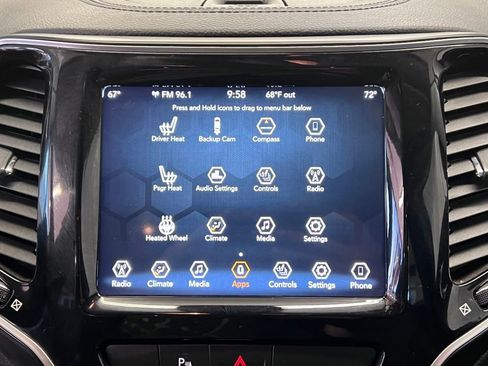 Used 2019 Jeep Cherokee Limited image 27