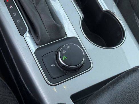 Used 2025 Chevrolet Blazer LT FWD image 20
