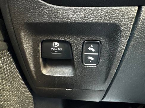 Used 2021 RAM 1500 Big Horn AWD/4WD image 32
