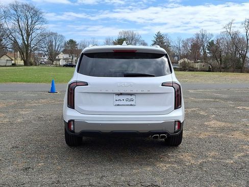 Certified 2025 Kia Telluride SX w/ SX Captain's Chair Package FWD image 6