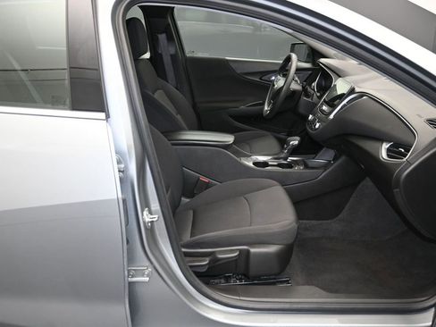 Used 2024 Chevrolet Malibu LT FWD image 25