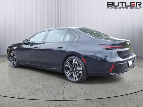 Used 2023 BMW 740i RWD image 4