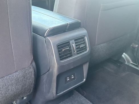 Used 2025 Nissan Rogue SV AWD/4WD image 22