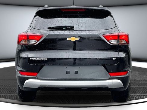 Used 2025 Chevrolet TrailBlazer LT FWD image 5