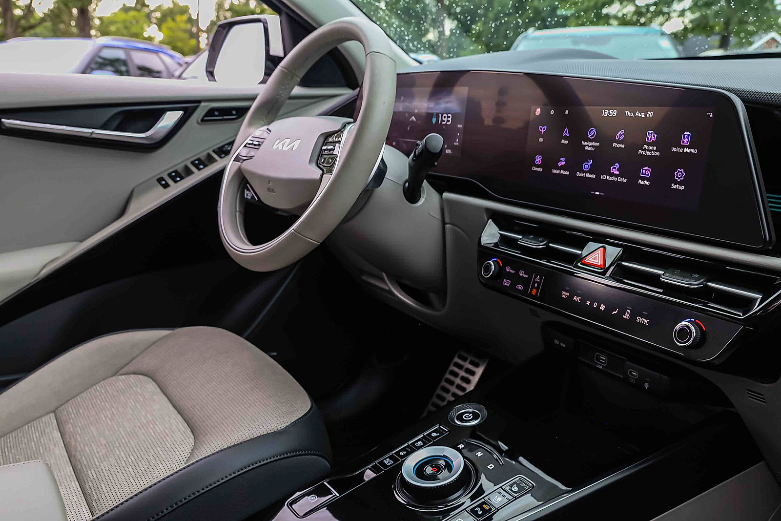 Certified 2025 Kia Niro Wave w/ Wave Preserve Package FWD image 25