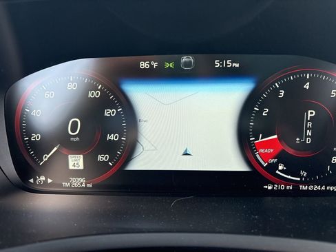 Used 2017 Volvo XC90 T5 R-Design w/ Vision Package image 26