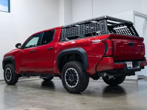 Certified 2025 Toyota Tacoma TRD Off-Road image 7