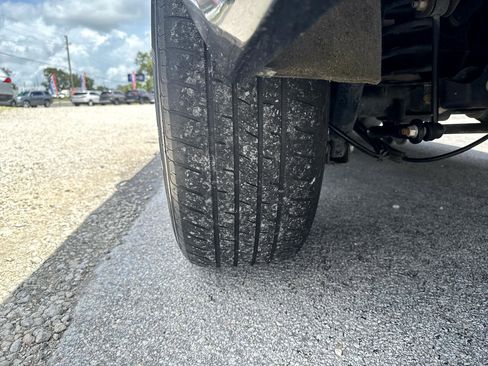 Used 2020 Chevrolet Suburban LT image 37