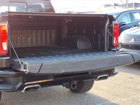 Used 2021 GMC Sierra 1500 AT4 w/ AT4 Premium Package image 5