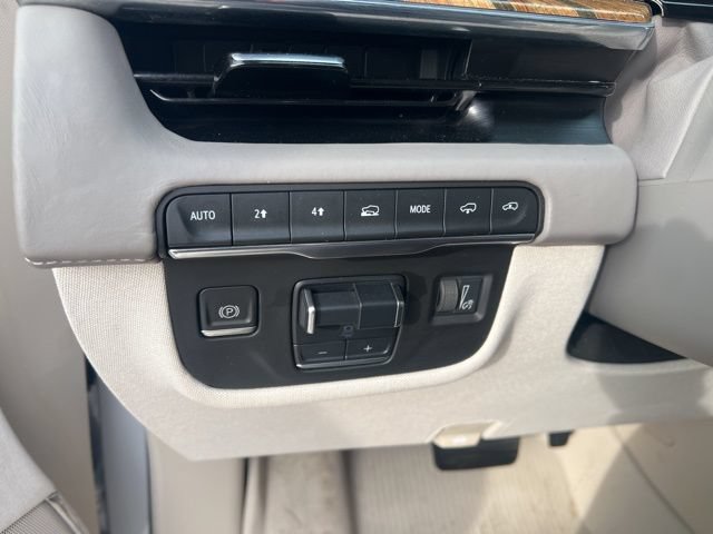 Used 2021 Cadillac Escalade ESV Sport Platinum AWD/4WD image 32