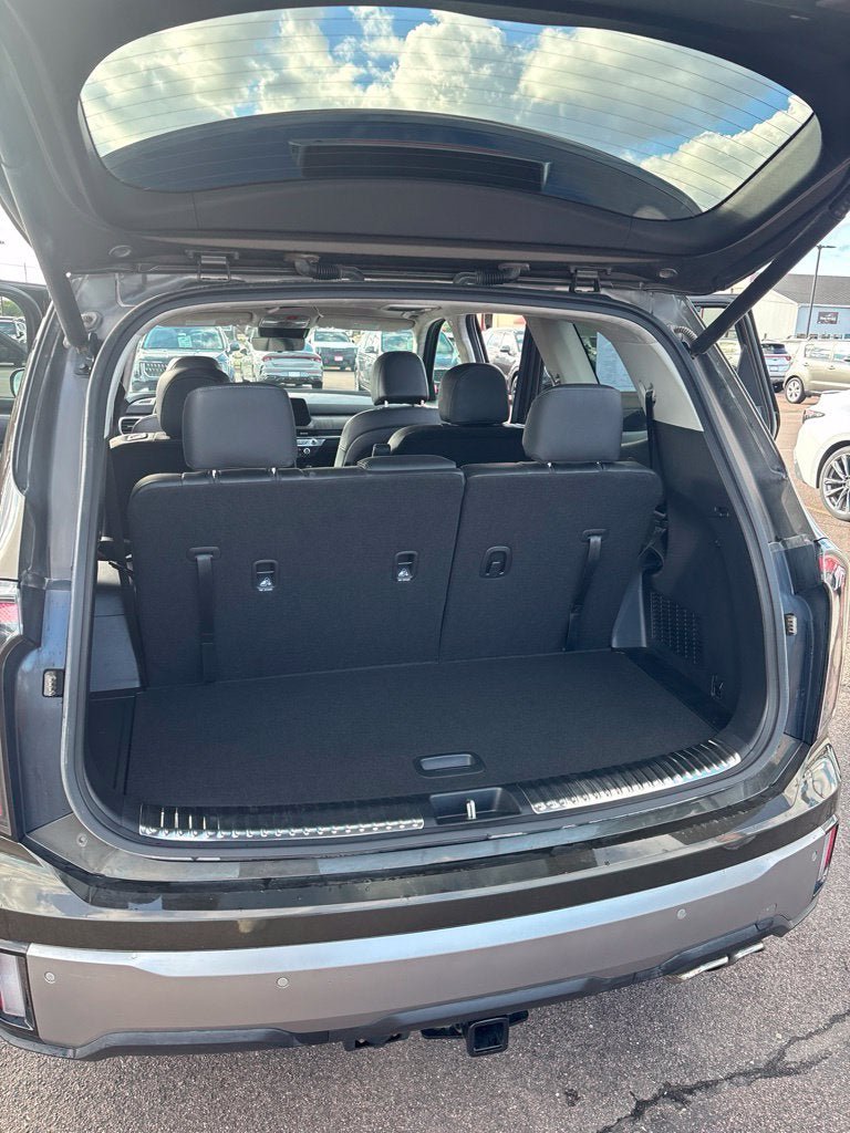 Used 2024 Kia Telluride SX Prestige w/ Towing Package AWD/4WD image 24