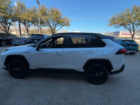 Used 2020 Toyota RAV4 XSE image 5