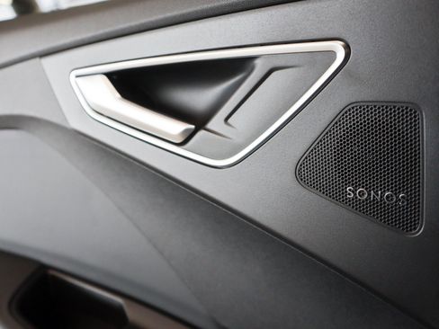 Certified 2024 Audi Q4 e-tron Premium Plus w/ Premium Plus image 32