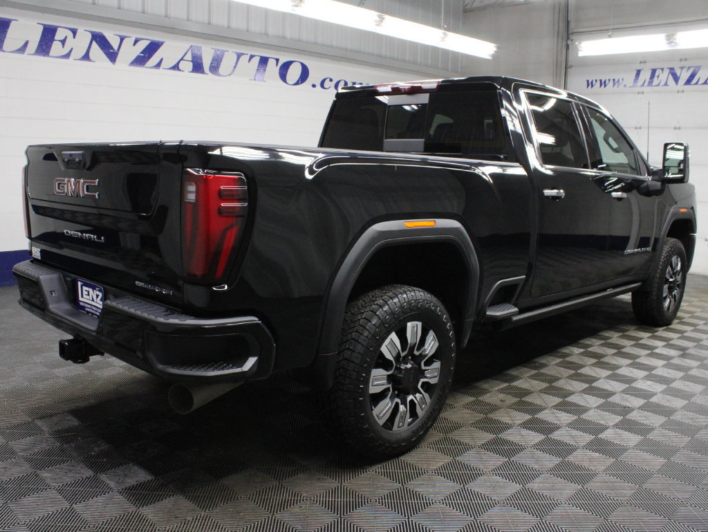 Used 2025 GMC Sierra 3500 Denali w/ Denali Reserve Package AWD/4WD image 6