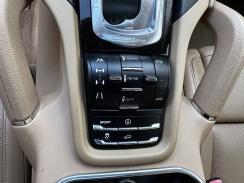 Used 2013 Porsche Cayenne S w/ Premium Pkg Plus image 26