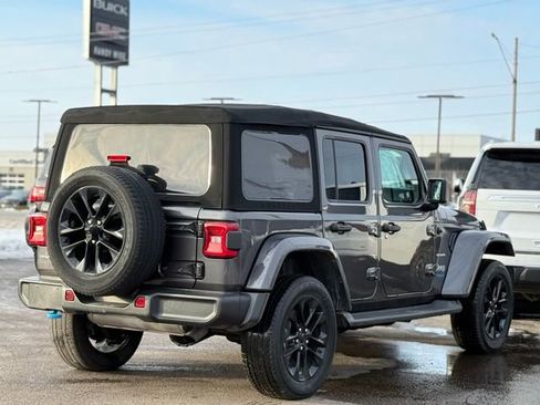 Used 2022 Jeep Wrangler Unlimited Sahara w/ Cold Weather Group image 33