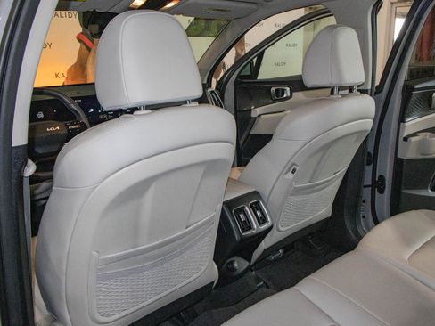 Used 2026 Kia Sorento EX FWD image 10