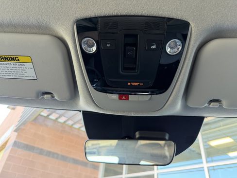 Used 2025 Kia Niro EX Touring FWD image 25