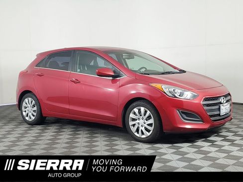 Used 2016 Hyundai Elantra GT FWD image 1