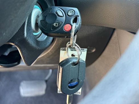 Used 2017 Ford Focus SEL w/ Interior Protection Package image 16