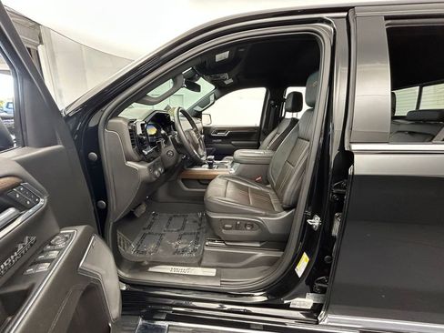 Used 2022 Chevrolet Silverado 1500 High Country RWD image 14