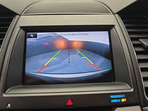 Used 2013 Ford Taurus SHO image 17