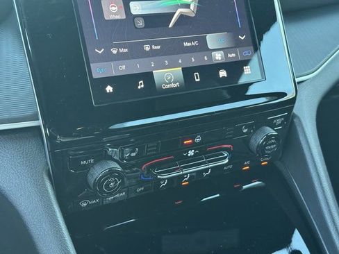 New 2025 Jeep Grand Cherokee L Altitude image 26