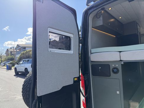 Used 2021 Ford Transit 250 148 High Roof Extended AWD image 28