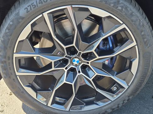 Used 2023 BMW X7 M60i w/ Climate Comfort Package AWD/4WD image 13