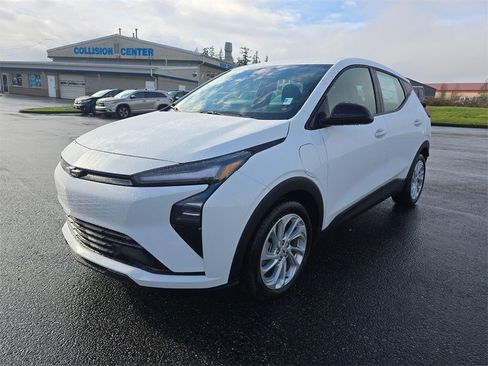 New 2027 Chevrolet Bolt LT image 7