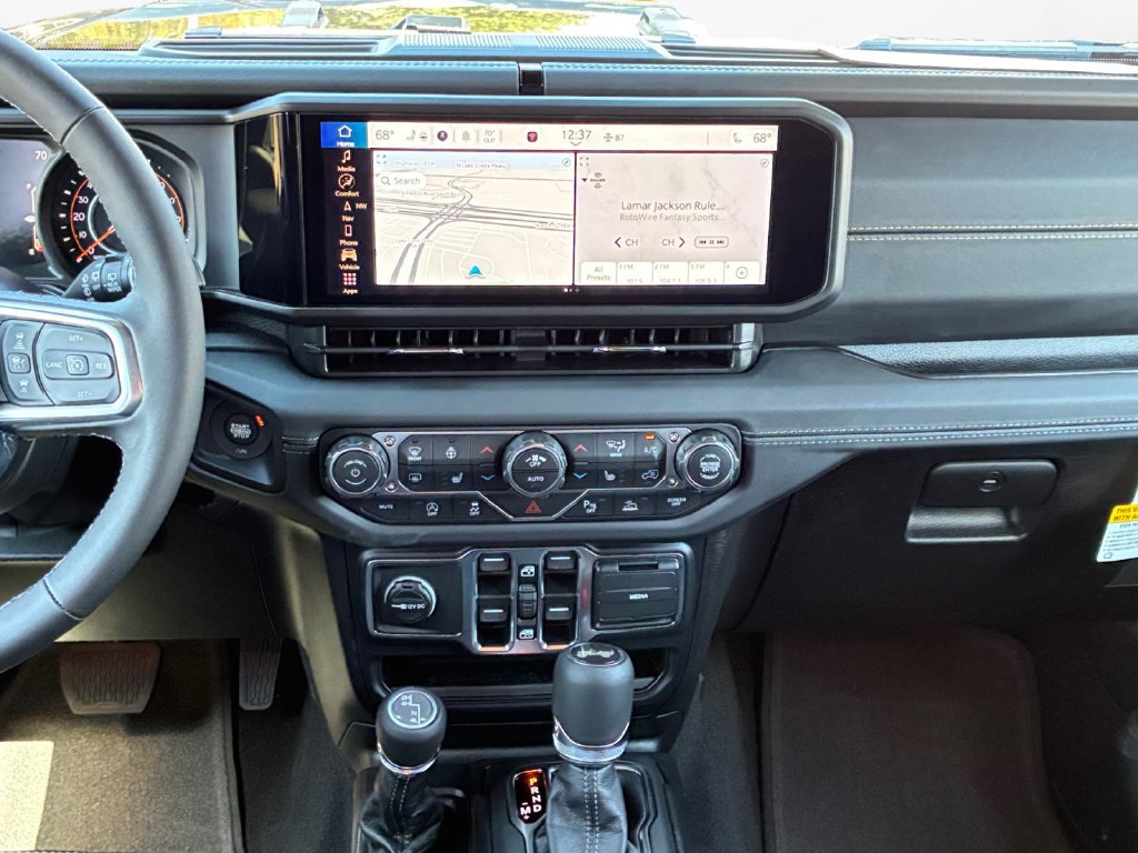 New 2027 Jeep Wrangler Unlimited Sahara AWD/4WD image 3