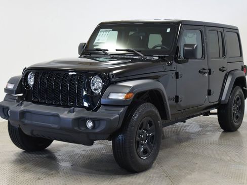 Used 2024 Jeep Wrangler Unlimited Sport AWD/4WD image 9