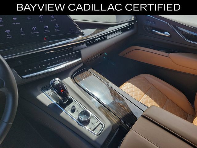 Certified 2024 Cadillac Escalade Premium Luxury w/ Performance Package AWD/4WD image 27