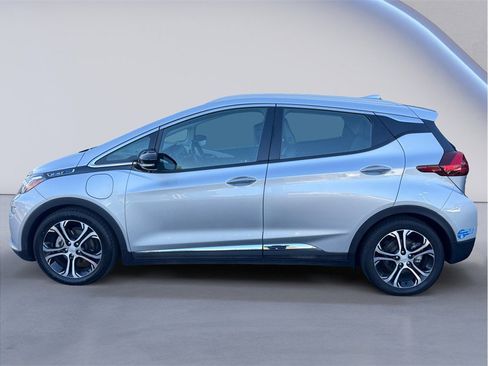 Used 2021 Chevrolet Bolt Premier w/ Infotainment Package image 3