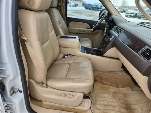 Used 2007 GMC Yukon Denali image 26