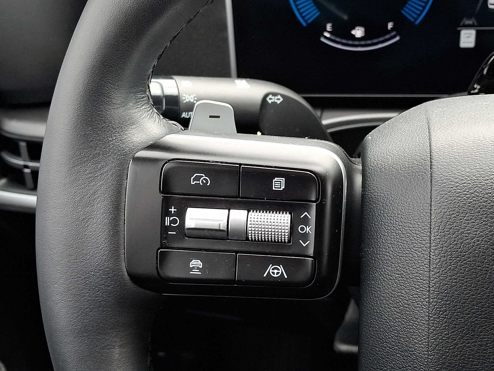 Used 2026 Hyundai Santa Fe SEL AWD/4WD image 23