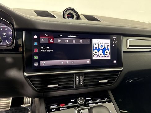Certified 2023 Porsche Cayenne GTS AWD/4WD image 28