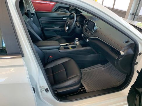 Used 2020 Nissan Altima 2.5 SR w/ Premium Package FWD image 20