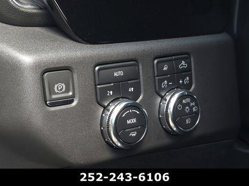 Used 2024 GMC Sierra 1500 SLT w/ SLT Premium Plus Package AWD/4WD image 25