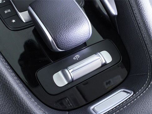 Used 2024 Mercedes-Benz GLS 450 4MATIC image 32