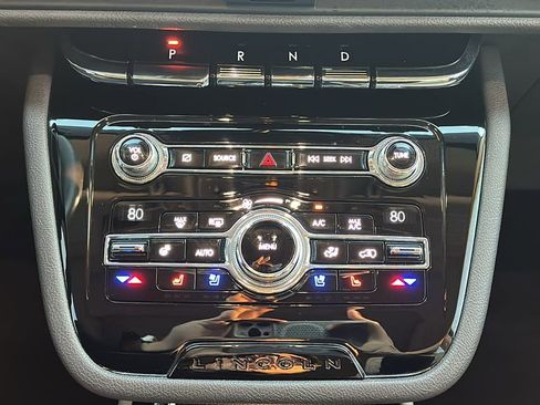 Used 2020 Lincoln Corsair Reserve w/ Equipment Group 201A image 23