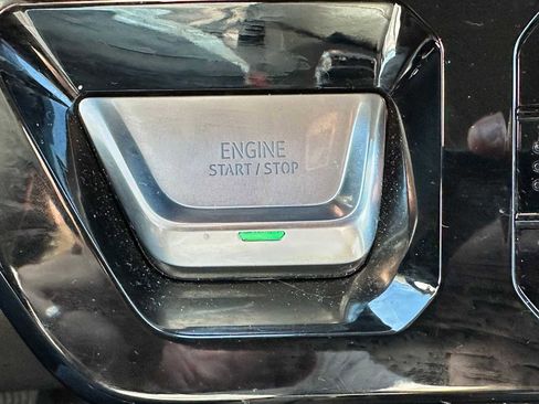 Used 2023 GMC Sierra 1500 Denali w/ Technology Package image 37