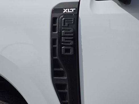 New 2026 Ford F250 XLT w/ XLT Premium Package AWD/4WD image 12